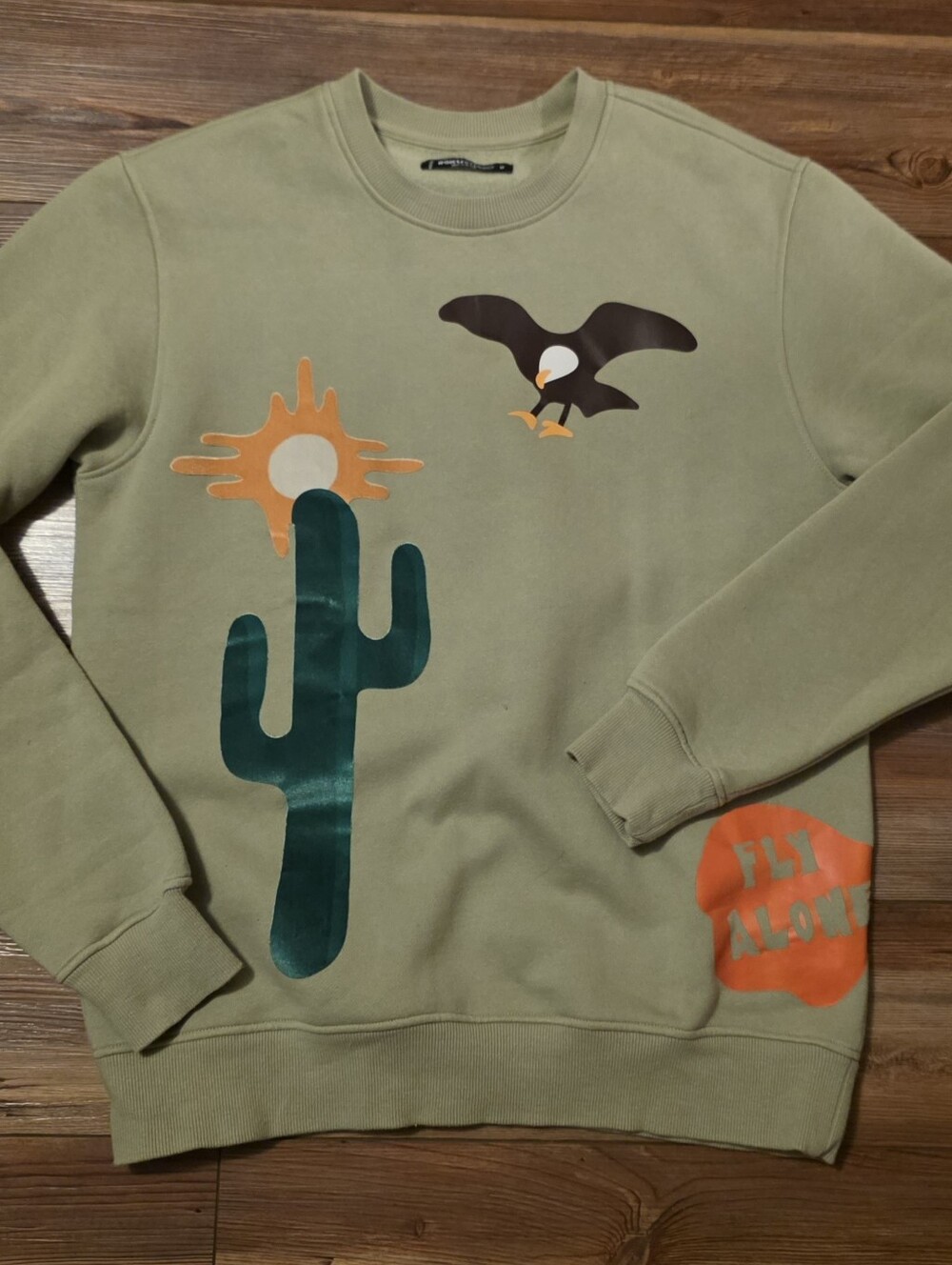 Roku Studio Stay Wild Graphic Crewneck Sweatshirt Unisex Green Medium